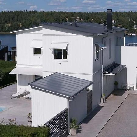 Water Facing Villa With Pool & Sauna Lidingö Exterior foto