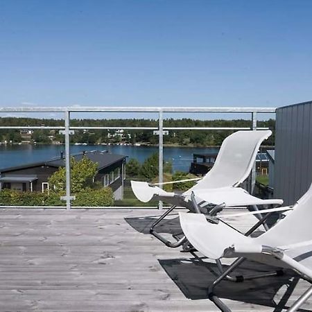 Water Facing Villa With Pool & Sauna Lidingö Exterior foto